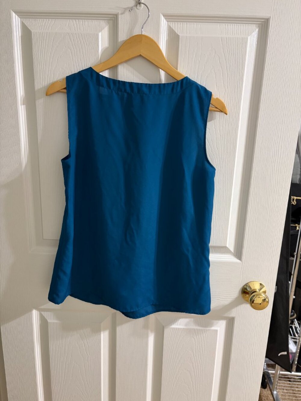 LOFT Sleeveless Blouse - Picture 3 of 4